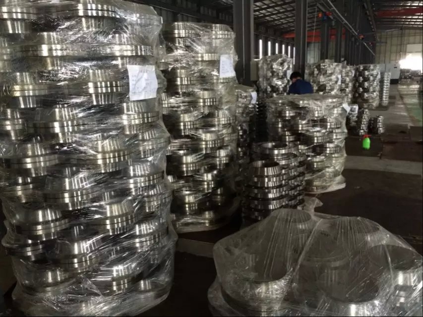 碳鋼法蘭它作為法蘭類型中的一種，具有什么特點呢？